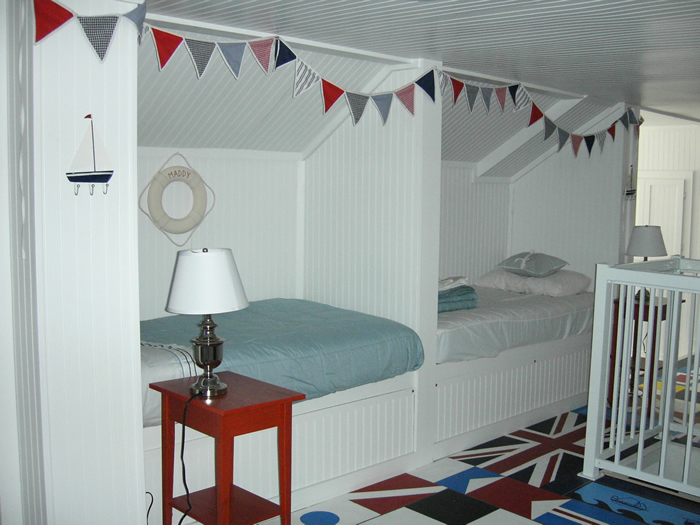 Girls-Bunk-Beds--Painted-floor.jpg